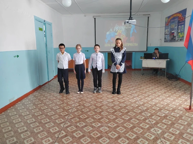 Праздник посвященному 23 февраля.